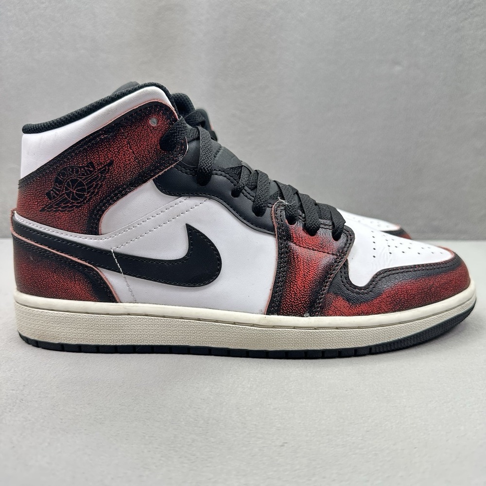 Mens Size 9.5 Nike Air Jordan 1 Mid Wear-Away Chicago Shoes Red Black DV9456-006